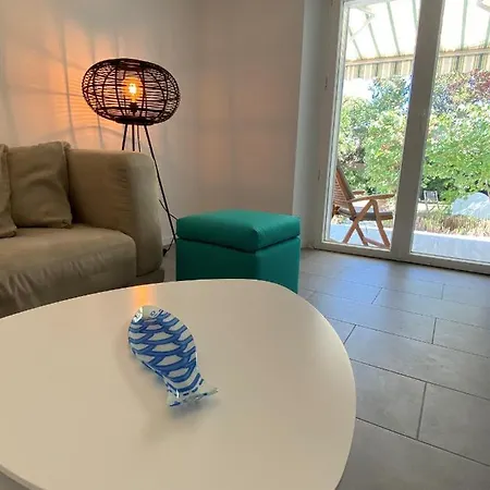 Apartment Rez De Proche Port Et Plages De Sanary-sur-Mer